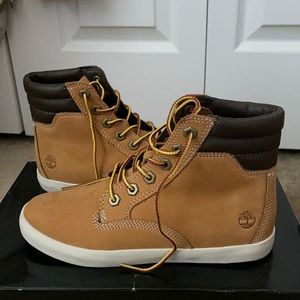 Tried on timberland sneaker boot